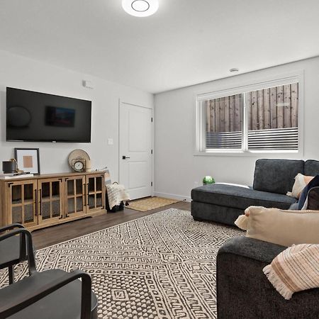 Livingston Way I Sleep 6 I Netflix I Kitchen I Tv Villa Pincher Creek Eksteriør billede